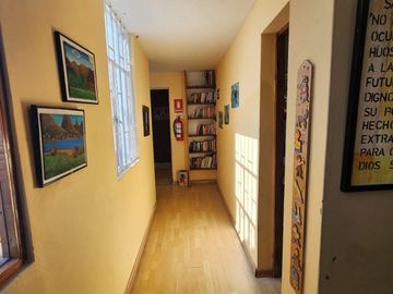 SE VENDE CASA EN MAGDALENA LÍMITE CON SAN ISIDRO