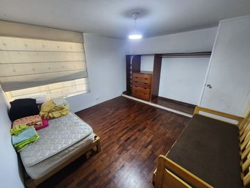 SE VENDE CASA EN MAGDALENA LÍMITE CON SAN ISIDRO
