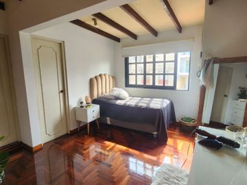 SE VENDE CASA EN MAGDALENA LÍMITE CON SAN ISIDRO