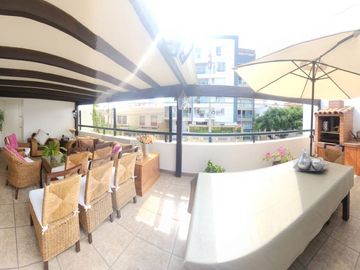 SE VENDE CASA EN MAGDALENA LÍMITE CON SAN ISIDRO