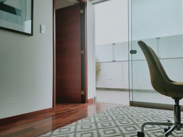 SE VENDE DUPLEX CON TERRAZA EN SURCO