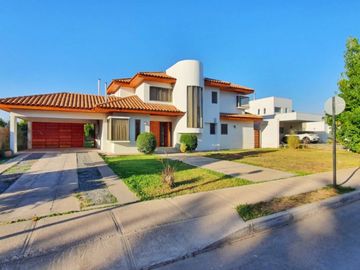 Se vende casa en Condominio Los Pensamientos de Rinconada de Los Andes