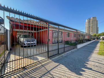 Acogedora  y amplia casa en venta en sindempart. Coquimbo.