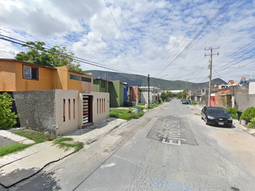 🔥 Casa en Hacienda Los Ayala – ¡Gran oportunidad!