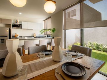 CASA EN GALERIAS SANTA ANITA 4 HABITACIONES ACABADOS DE MARMOL