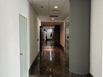 Oficina completa en Venta en Distrito V