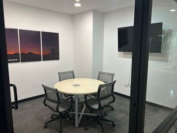 Oficina completa en Venta en Distrito V