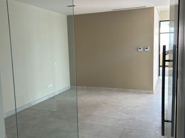 Oficina completa en Venta en Distrito V