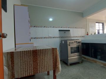 VENTA DE CASA TRES PISOS EN ICA