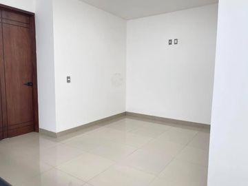 casa en venta con terreno excedente 7 x 25  jadin muy amplio