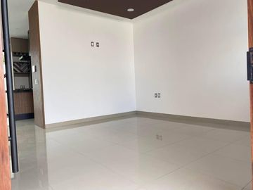 casa en venta con terreno excedente 7 x 25  jadin muy amplio