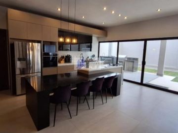 CASA EN VENTA BOSQUES DE LAS MISIONES SECTOR ENCINO CARRETERA NACIONAL ZONA SUR MONTERREY NL