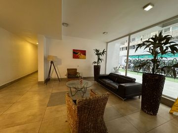 DEPARTAMENTO 2D 2B LIQUIDA BANCO EN METRO U CHILE