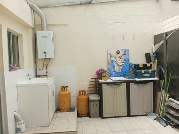 En Venta Casa Jardines de Carcelén, frente a Yambal