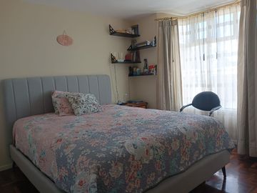En Venta Casa Jardines de Carcelén, frente a Yambal