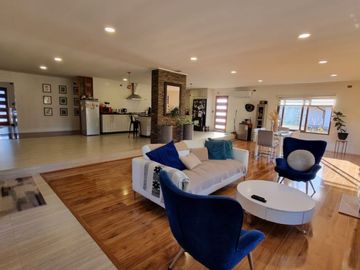 Amplia Casa en Condominio Los Robles Cayumapu