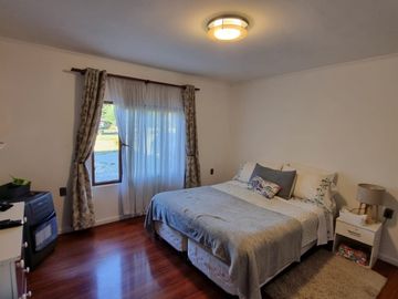 Amplia Casa en Condominio Los Robles Cayumapu
