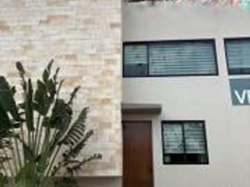 Casa en Venta en Playa del Carmen – Residencial con Padel, Alberca y Gimnasio