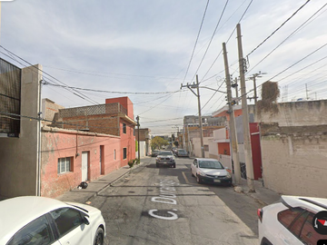 Departamento ubicada en colonia Mezquitan Guadalajara, Jalisco. Con 1 recamara y 73m2. Entre Av. Manuel Ávila Camacho y Av. Enrique Díaz de León.