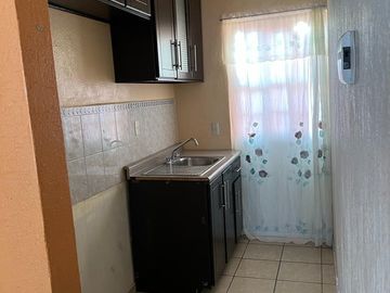 SE VENDE CASA EN PRADERAS DEL SOL, 90 METROS DE TERRENO Y 61 METROS DE CONSTUCCIÓN.