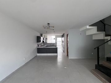 OPORTUNIDAD CASA RESIDENCIAL CAMPO AZUL SLP