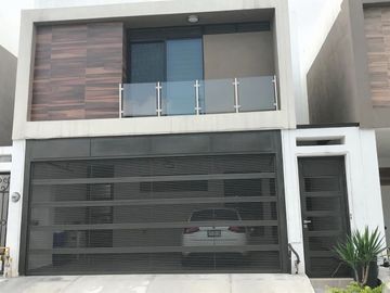 SE VENDE CASA EN CUMBRES