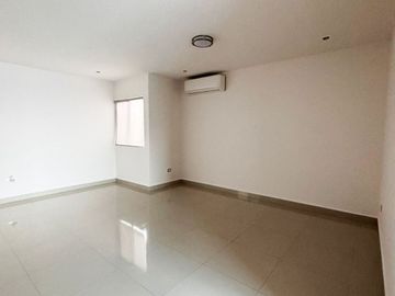 SE VENDE CASA EN CUMBRES