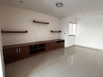 SE VENDE CASA EN CUMBRES