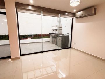 SE VENDE CASA EN CUMBRES