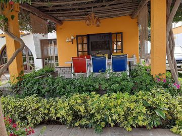 VENDO Preciosa Casa de Campo entre Lurín y Pachacamac 1000mts.  c/ Piscina y Jardines.