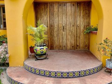 VENDO Preciosa Casa de Campo entre Lurín y Pachacamac 1000mts.  c/ Piscina y Jardines.