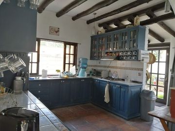 VENDO Preciosa Casa de Campo entre Lurín y Pachacamac 1000mts.  c/ Piscina y Jardines.