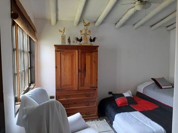 VENDO Preciosa Casa de Campo entre Lurín y Pachacamac 1000mts.  c/ Piscina y Jardines.