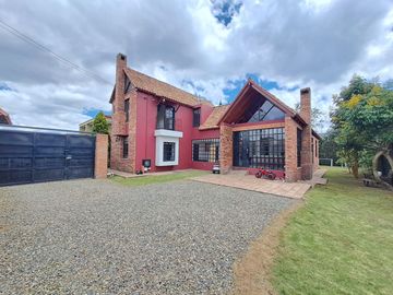 🏡 Exclusiva Casa Campestre en Chía – Un Refugio de Tranquilidad y Elegancia 🏡