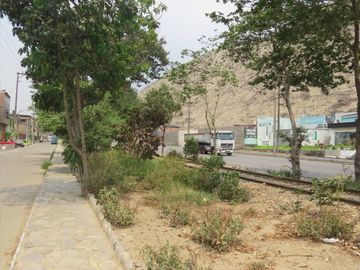 CASA COMERCIAL EN VENTA 96 M2 A.H. VIRGEN FÁTIMA DE MORÓN – CHACLACAYO