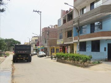 CASA COMERCIAL EN VENTA 96 M2 A.H. VIRGEN FÁTIMA DE MORÓN – CHACLACAYO