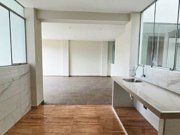 DEPARTAMENTO 4TO PISO EN VENTA 105 M2 URB. MAYORAZGO – ATE