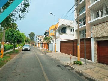 DEPARTAMENTO 4TO PISO EN VENTA 105 M2 URB. MAYORAZGO – ATE