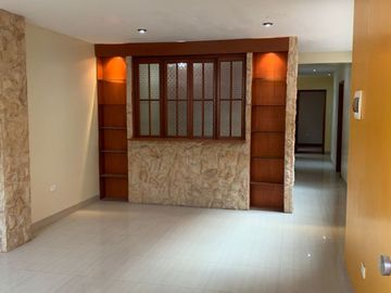 Alquiler Departamento En Segundo Piso - Urb. Villareal