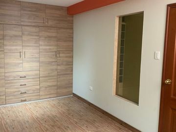 Alquiler Departamento En Segundo Piso - Urb. Villareal