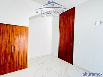 Casa Nueva en Venta Solares Coto Azent Zona Real Zapopan