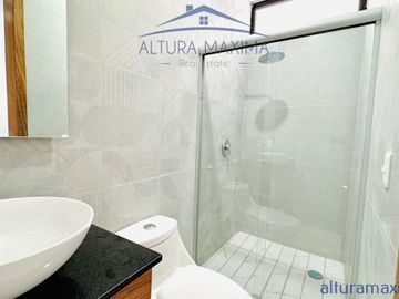 Casa Nueva en Venta Solares Coto Azent Zona Real Zapopan