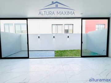 Casa Nueva en Venta Solares Coto Azent Zona Real Zapopan