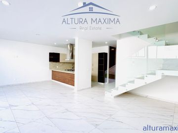 Casa Nueva en Venta Solares Coto Azent Zona Real Zapopan