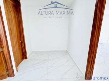 Casa Nueva en Venta Solares Coto Azent Zona Real Zapopan