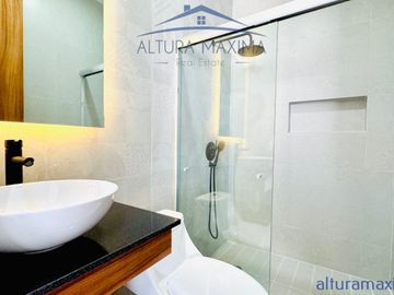 Casa Nueva en Venta Solares Coto Azent Zona Real Zapopan