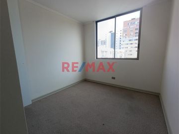 Departamento En La Av 2 De Mayo En San Isidro