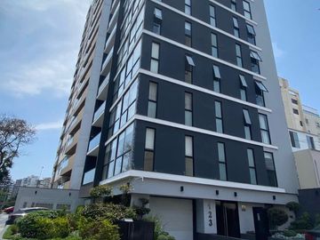 Venta de lindo departamento de estreno en Miraflores
