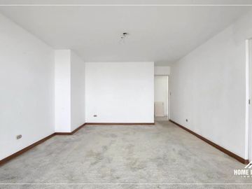 VENTA AMPLIO DEPARTAMENTO EN MIRAFLORES CON VISTA AL MAR!