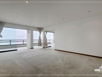 VENTA AMPLIO DEPARTAMENTO EN MIRAFLORES CON VISTA AL MAR!